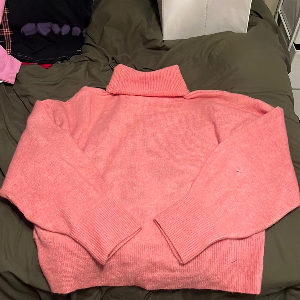 H&M pink sweater (actually isn’t itchy)